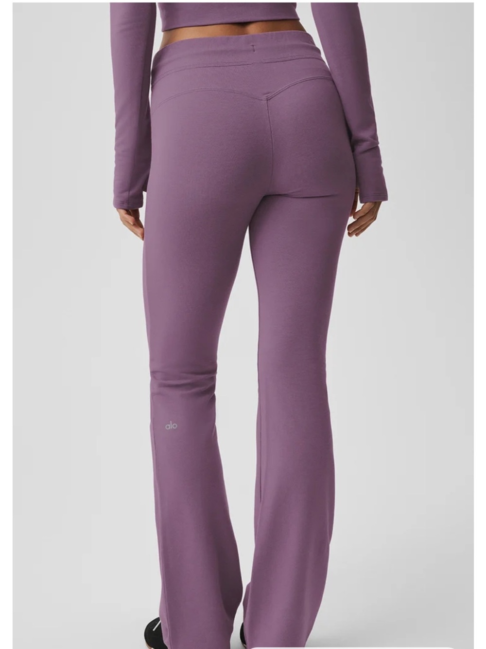 Alo Yoga Sway Bootcut Sweatpant Plum Kiss XXS NWT 💜 - Picture 3 of 8